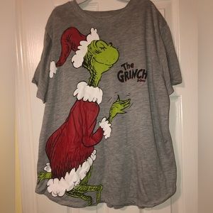 Size: XXL grey grinch tee